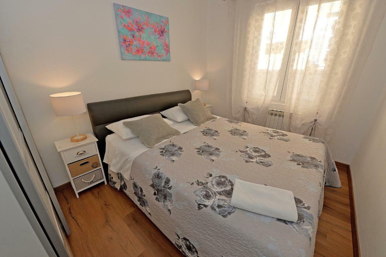 Apartment Simoni Zd 扎达尔 外观 照片